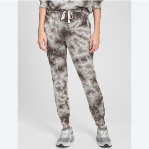 Women’s Gap gray white tie dye joggers, S